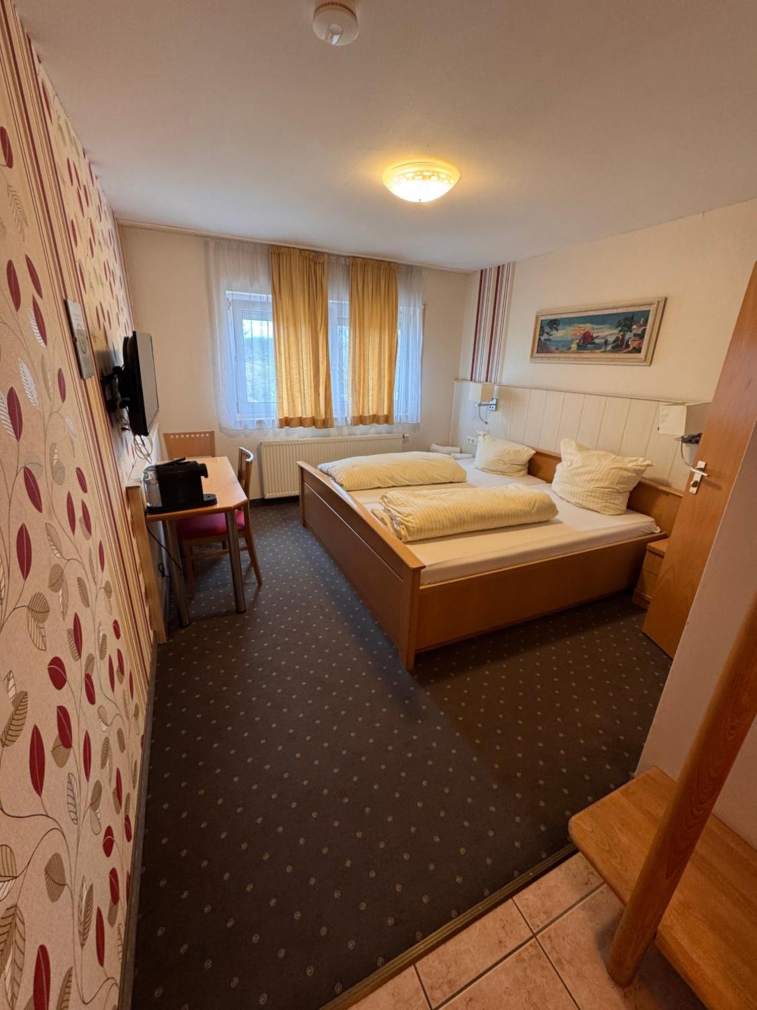 Gasthof Hirschkeller Göppingen Екстериор снимка